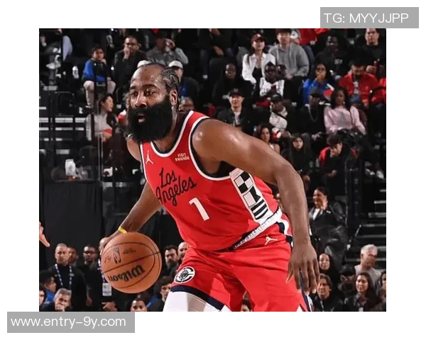 哈登上半场表现平平仅得7分罚球命中率低迷引发关注